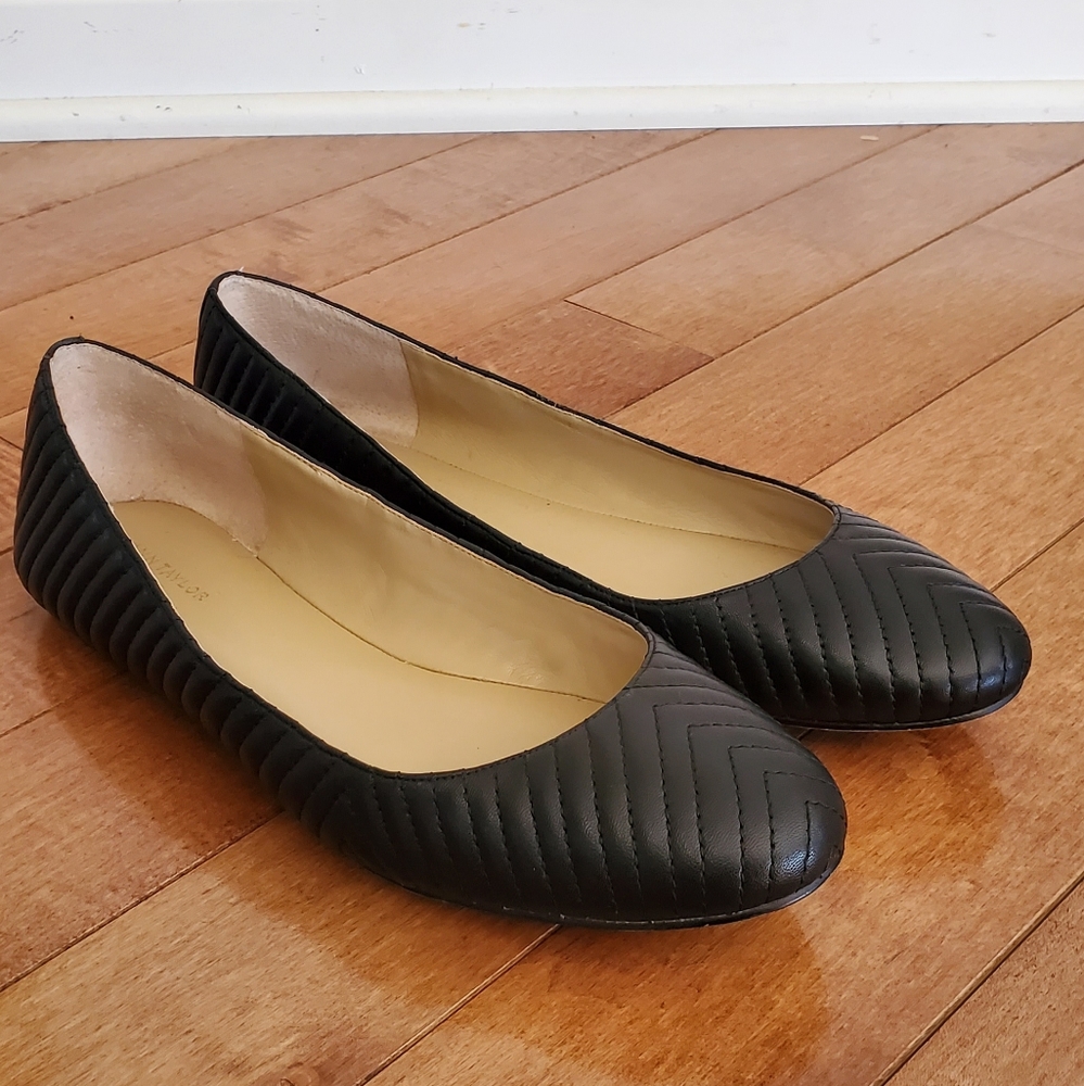 Ann Taylor Black Quilted Flats